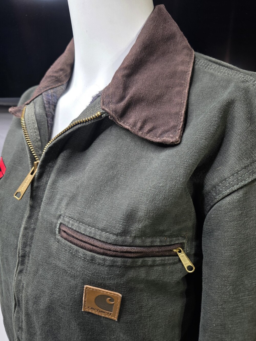 Vintage Carhartt J97 Detroit Jacket in the Moss Green (MOS) colorway Size Medium - Picture 5 of 16